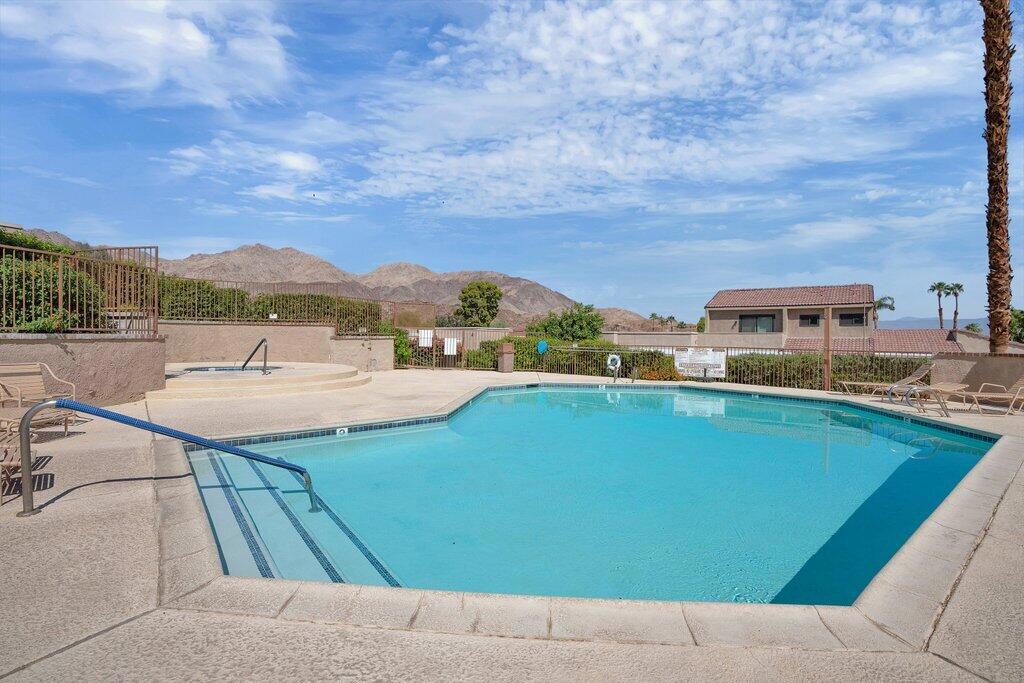 Sommerset So. Palm D - Residential