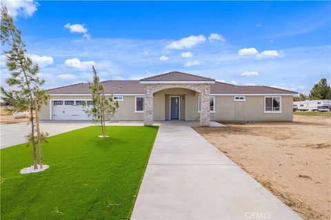 Photo of 8746 W Avenue D4, Lancaster, CA 93536 (MLS # SR25225448)