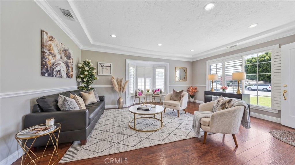 927 Montecito