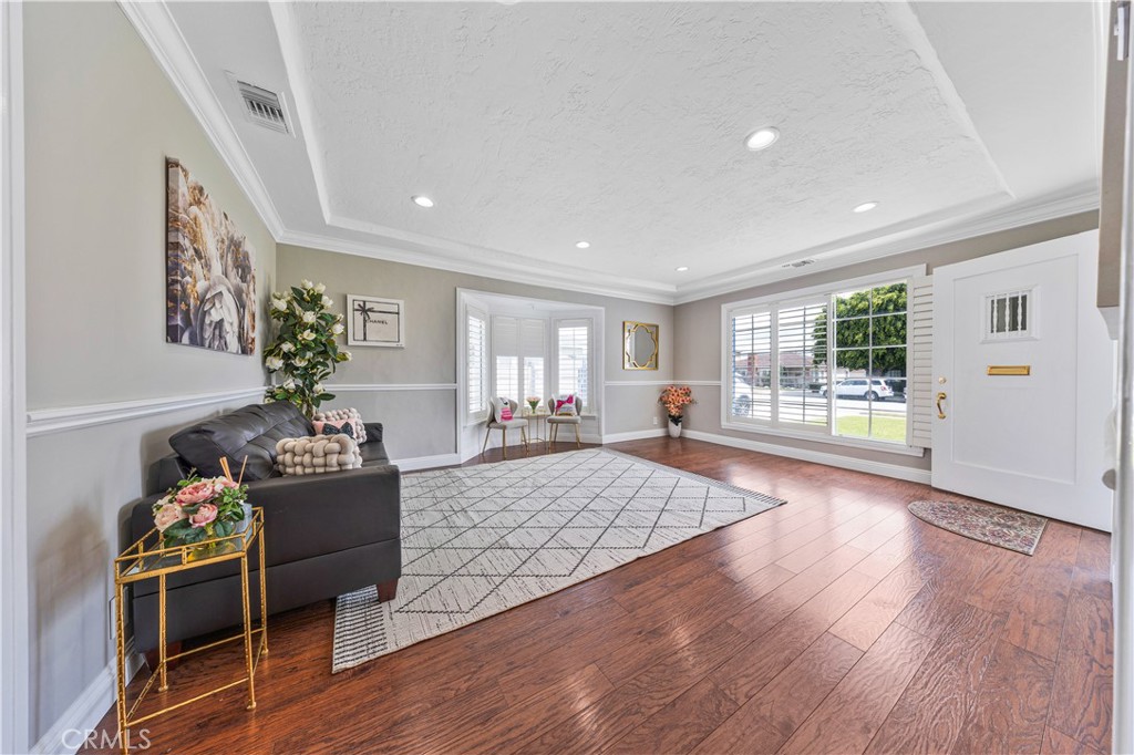 927 Montecito