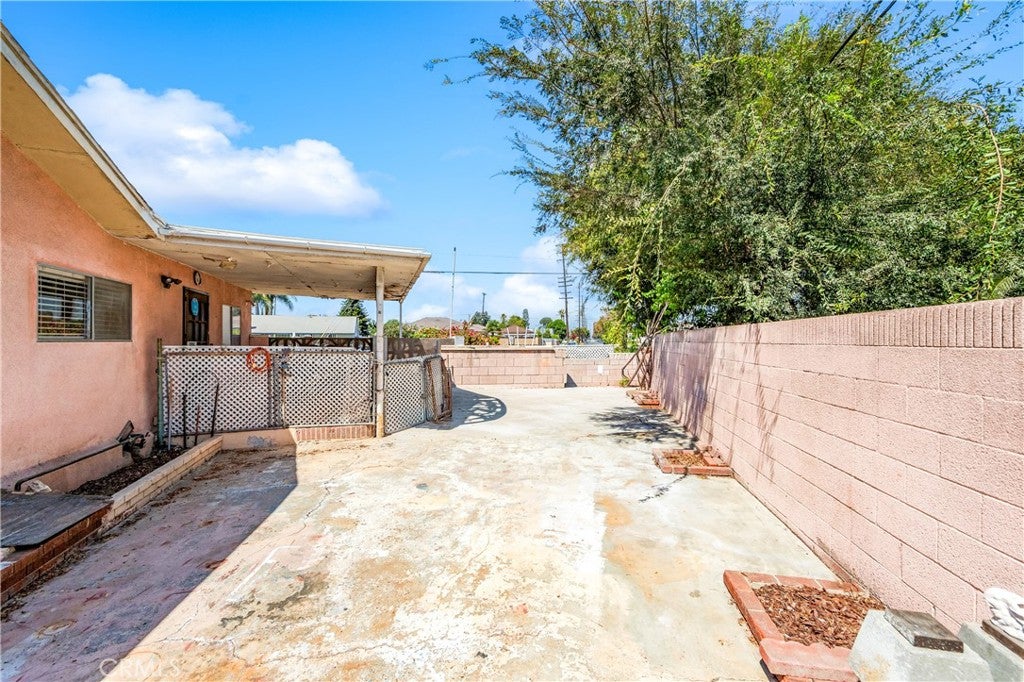 13704 Clark