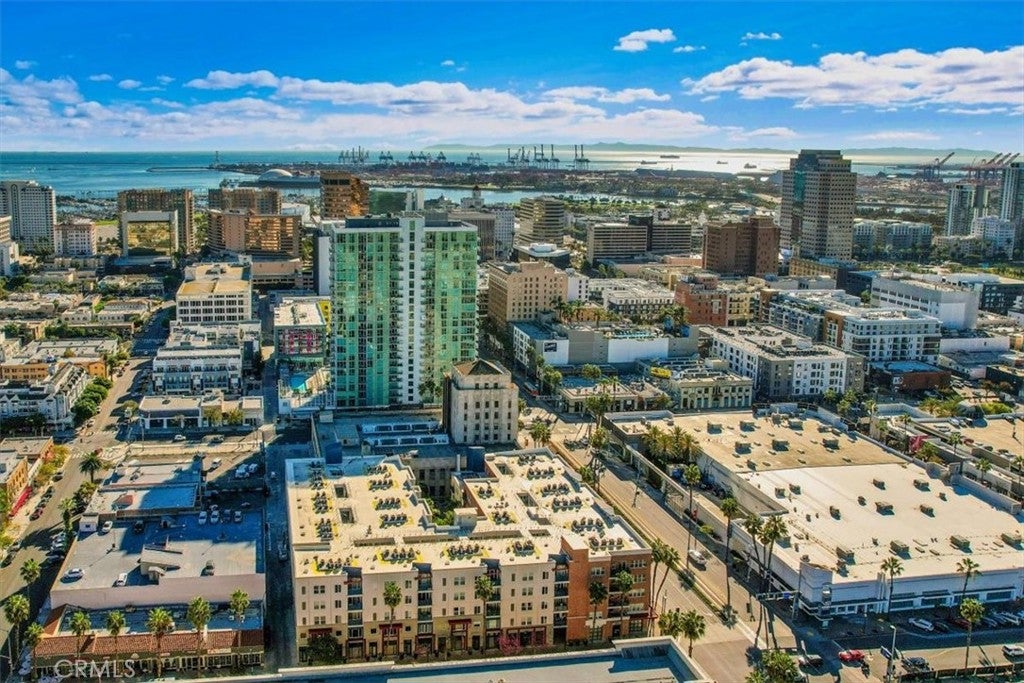 300 e 4th street 103