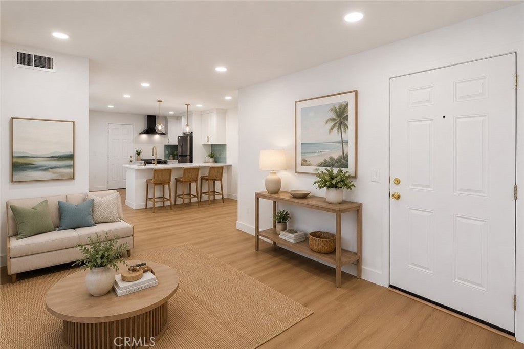 9010 Newport 3
