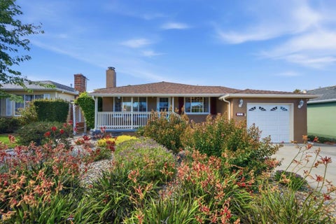 Photo of 213 Estrella Way, San Mateo, CA 94403 (MLS # ML82061003)