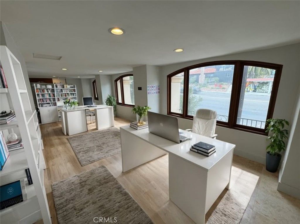 Photo of 2037 S Coast Hwy Hwy #17, Laguna Beach, CA 92651 (MLS # LG26063404)