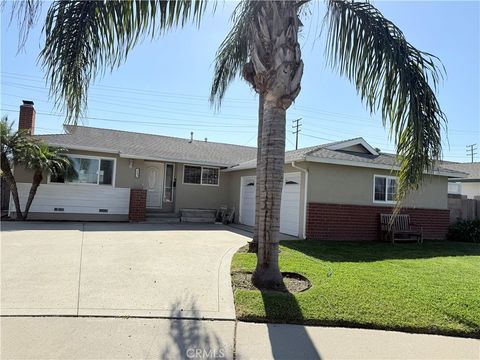 Photo of 5192 Skylark Dr, Huntington Beach, CA 92649 (MLS # OC25247277) Photo of 5192 Skylark Dr, Huntington Beach, CA 92649 (MLS # OC25247277)
