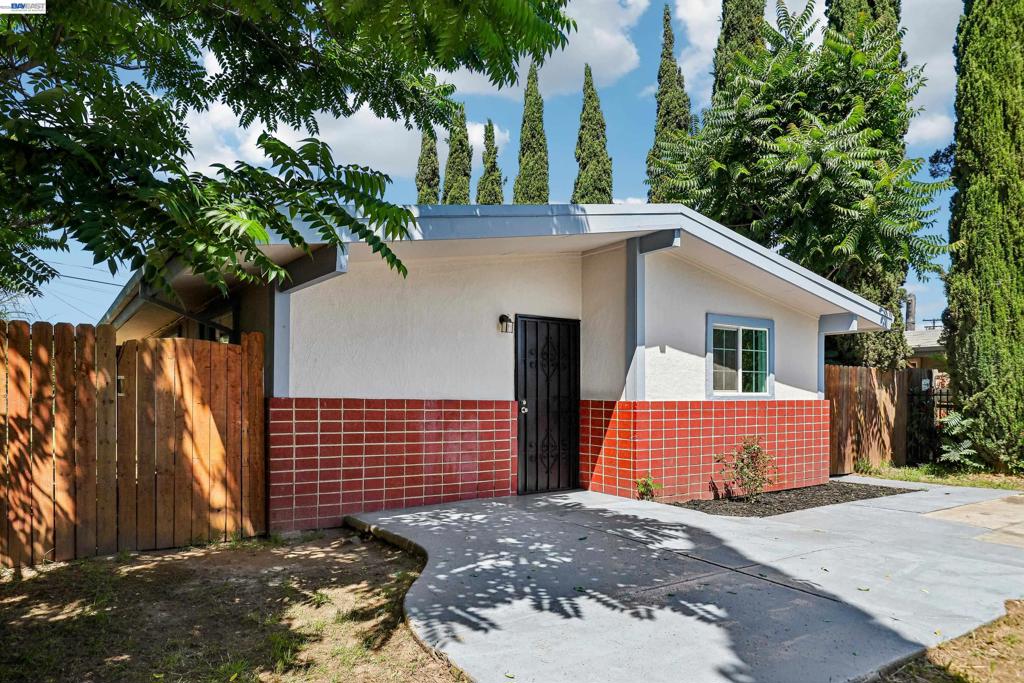 3909 Dry Creek Rd