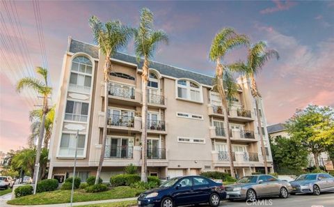 Photo of 11855 Goshen Avenue #101, Los Angeles, CA 90049 (MLS # SR26001833)