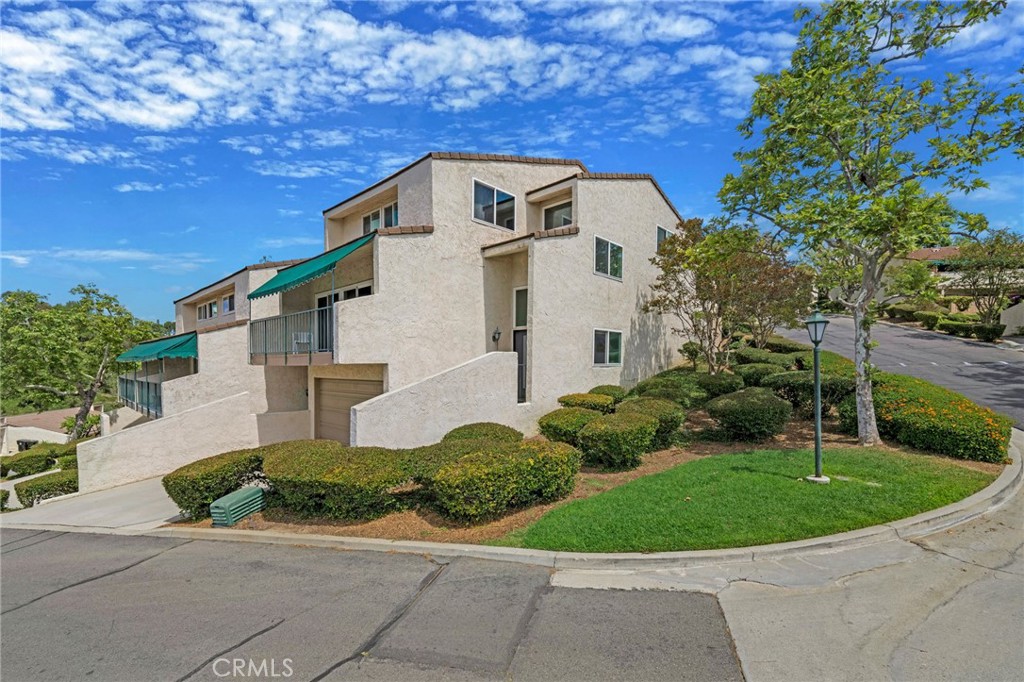 2225 Vista Del Sol