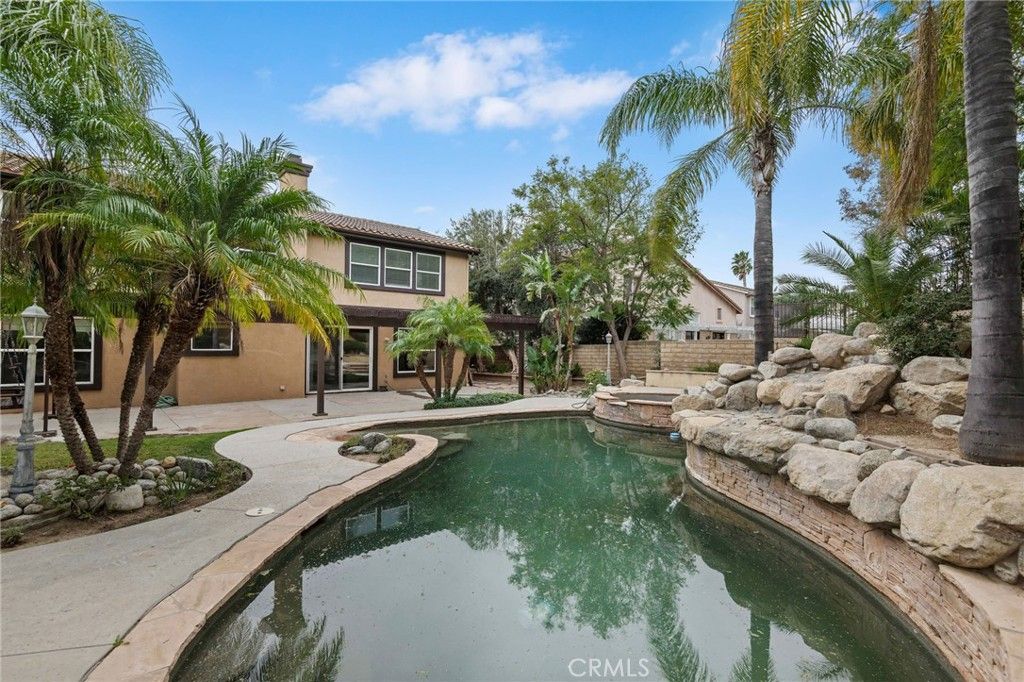 Photo of 17717 Orna Drive, Granada Hills, CA 91344 (MLS # SR26031682)