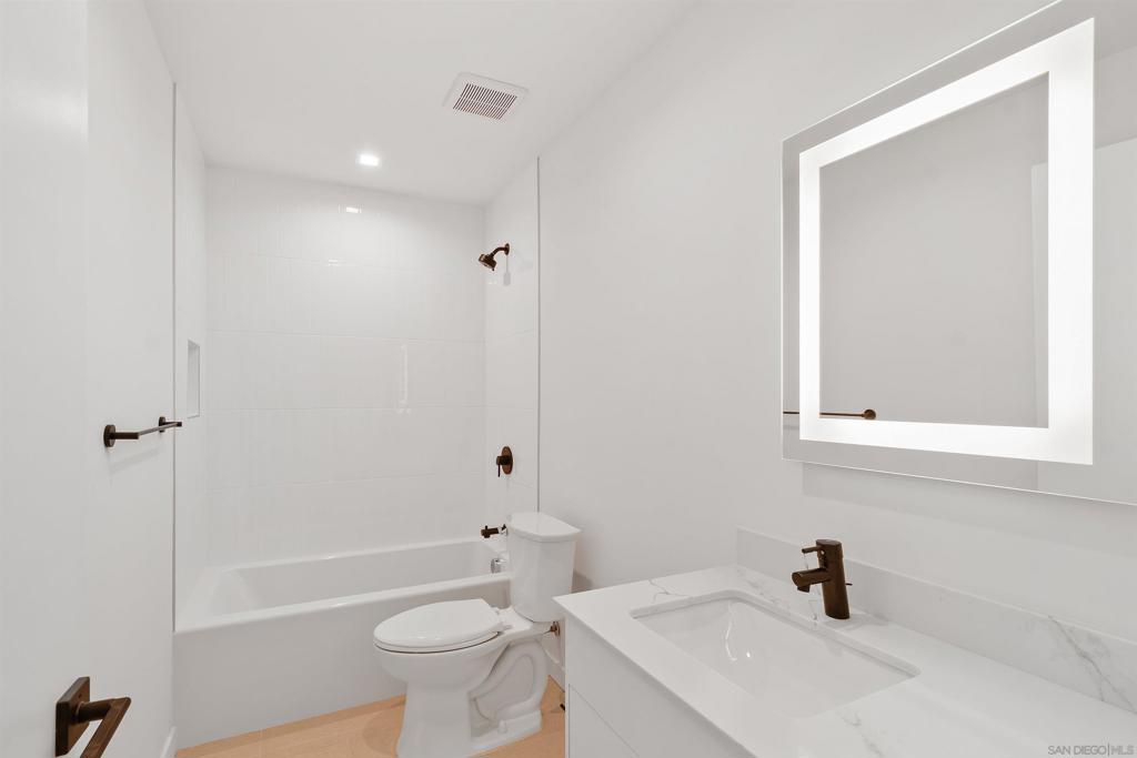 La Jolla - Residential Lease