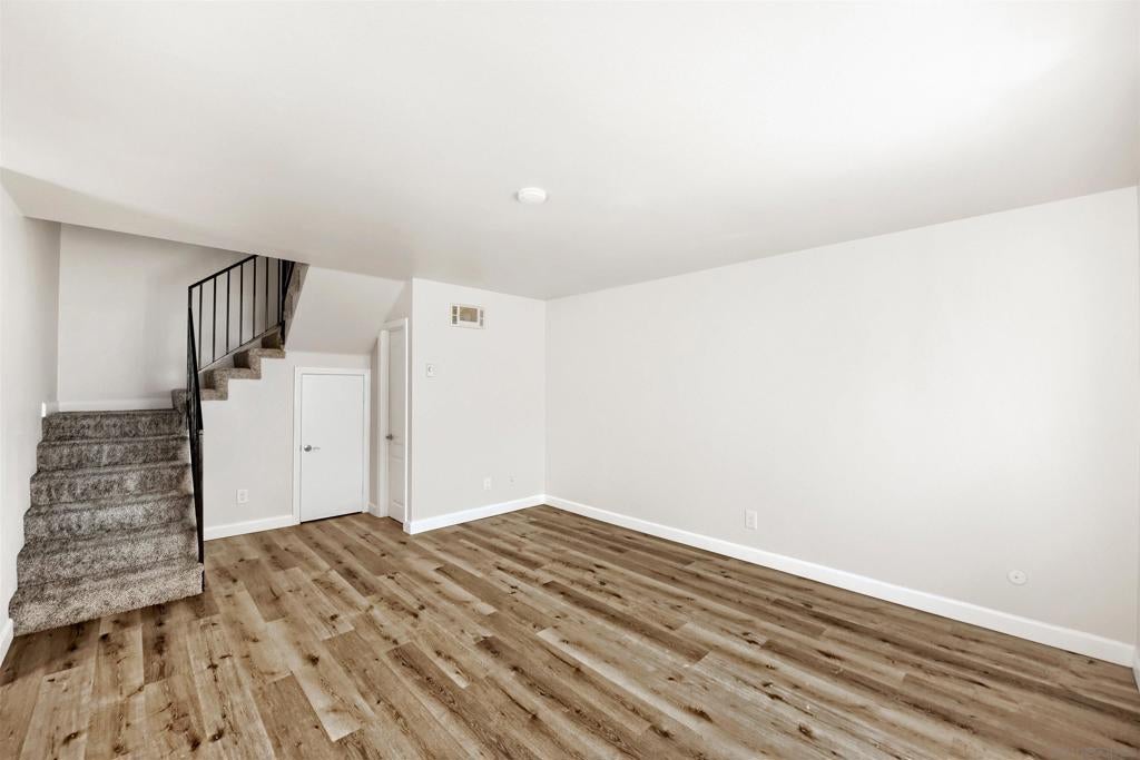 6333 College Grove Way 5111