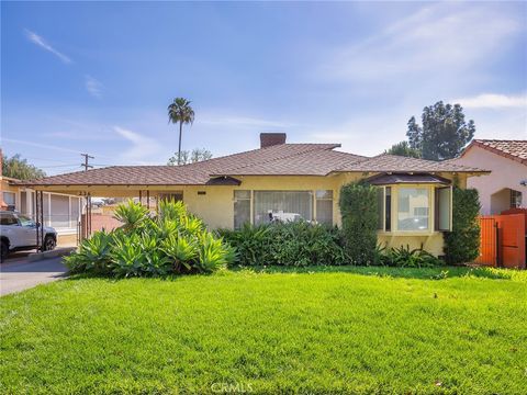 Photo of 236 W Providencia Avenue, Burbank, CA 91502 (MLS # BB26042037)