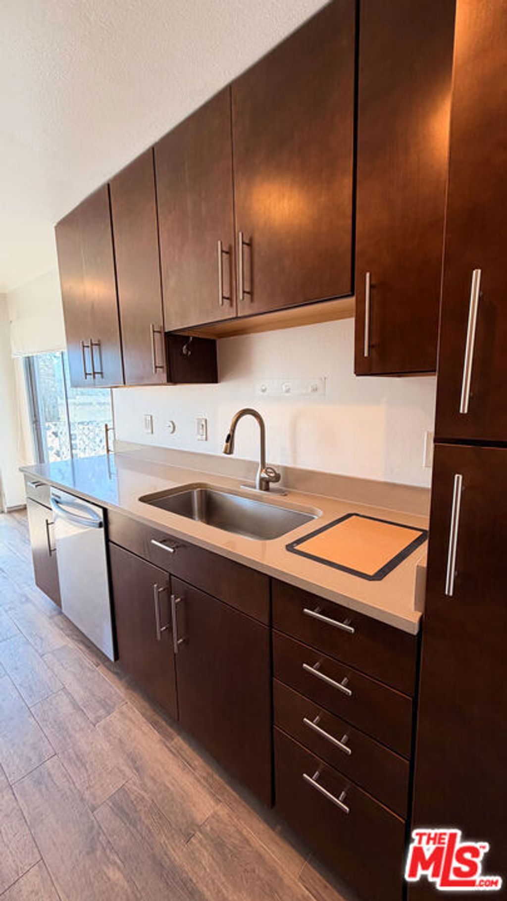 Photo of 3734 S Canfield Avenue #228, Los Angeles, CA 90034 (MLS # 25576755)