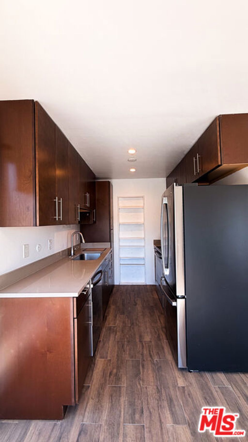 Photo of 3734 S Canfield Avenue #228, Los Angeles, CA 90034 (MLS # 25576755)