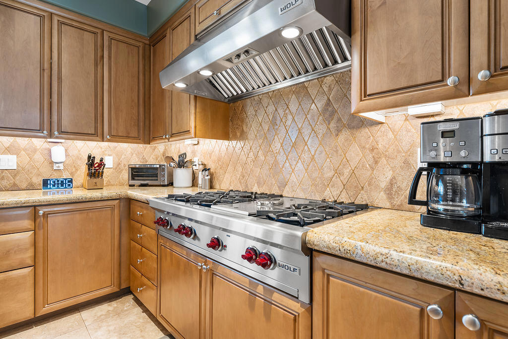45699 W Via Villaggio