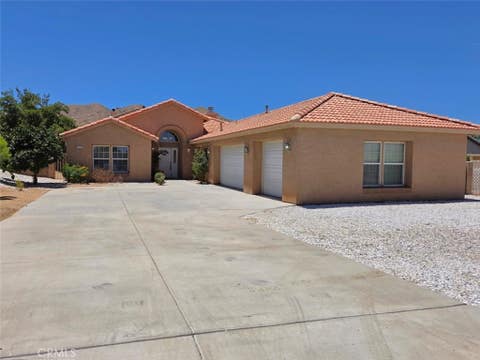 Photo of 57215 Aranza Court, Yucca Valley, CA 92284 (MLS # SW26155811)