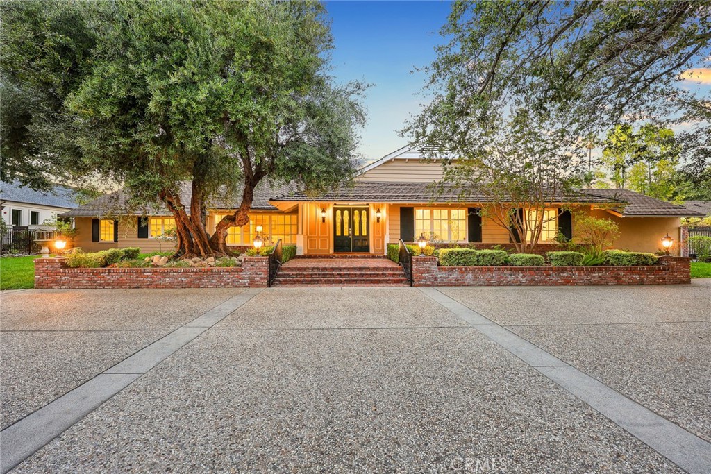 935 Fallen Leaf Road
