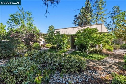 Photo of 1224 Canyonwood Ct Ct #2, Walnut Creek, CA 94595 (MLS # 41129763)