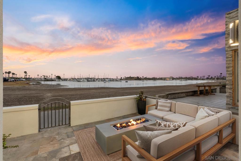 3490 Bayside Walk LN