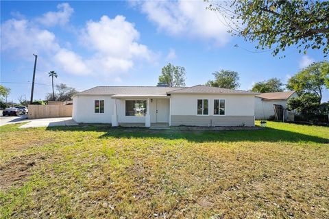 Photo of 8326 Greenpoint Ave, Riverside, CA 92503 (MLS # DW26025923)