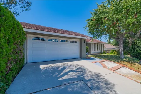 21841 Zuni Drive, Lake Forest, CA 92630 - MLS#: OC25172041