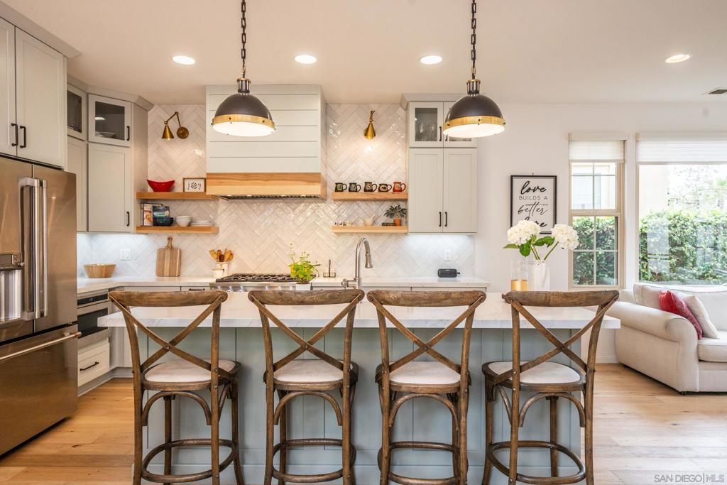 5621 Shasta Daisy Trl