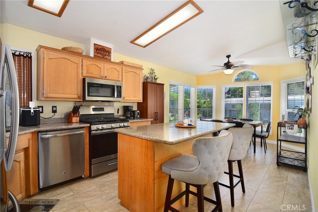 11401 Topanga Canyon 38