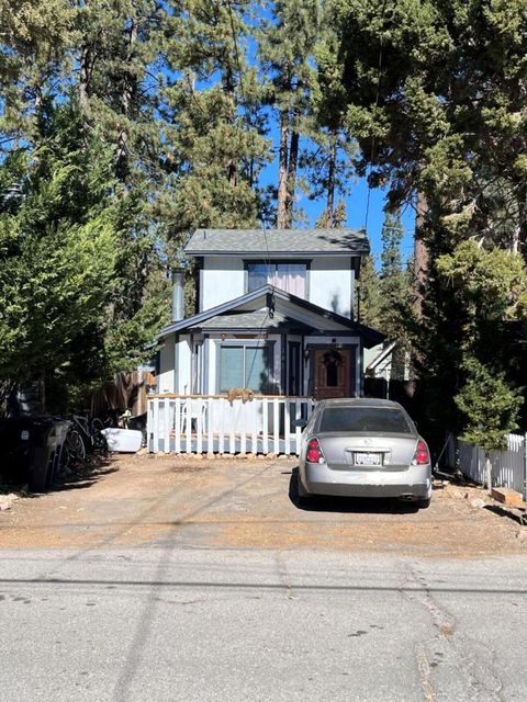 Photo of 309 W Meadow Lane, Big Bear, CA 92314 (MLS # 219146590DA)