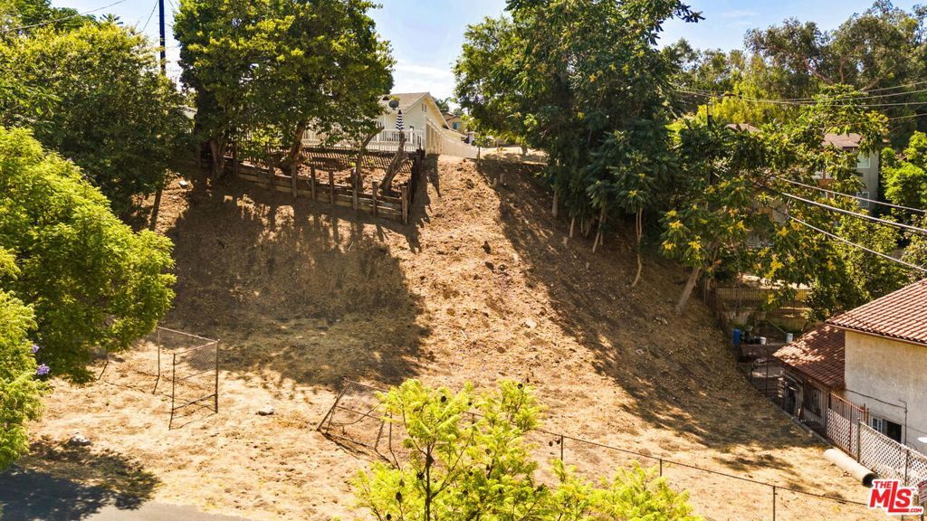 Photo of 4001 N College Crest Dr. Dr, Los Angeles, CA 90065 (MLS # 25583385)