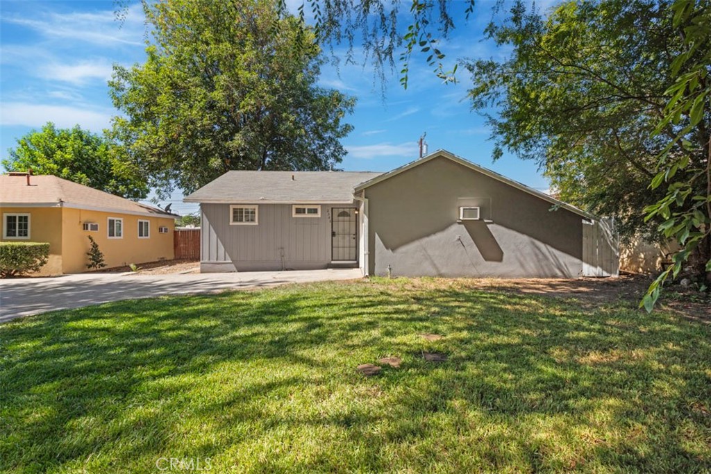 2386 Roxbury Dr