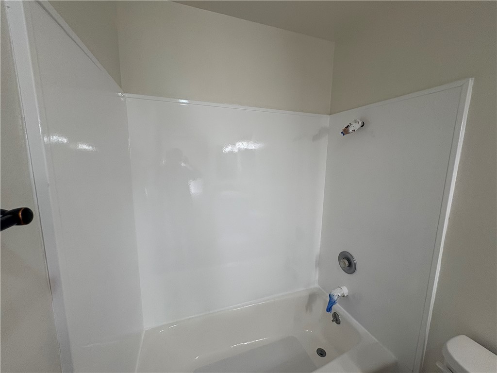 MacArthur Village (MAVL) - Residential Lease