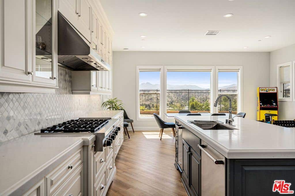 Photo of 11955 Carabella Court, Porter Ranch, CA 91311 (MLS # 25547509)