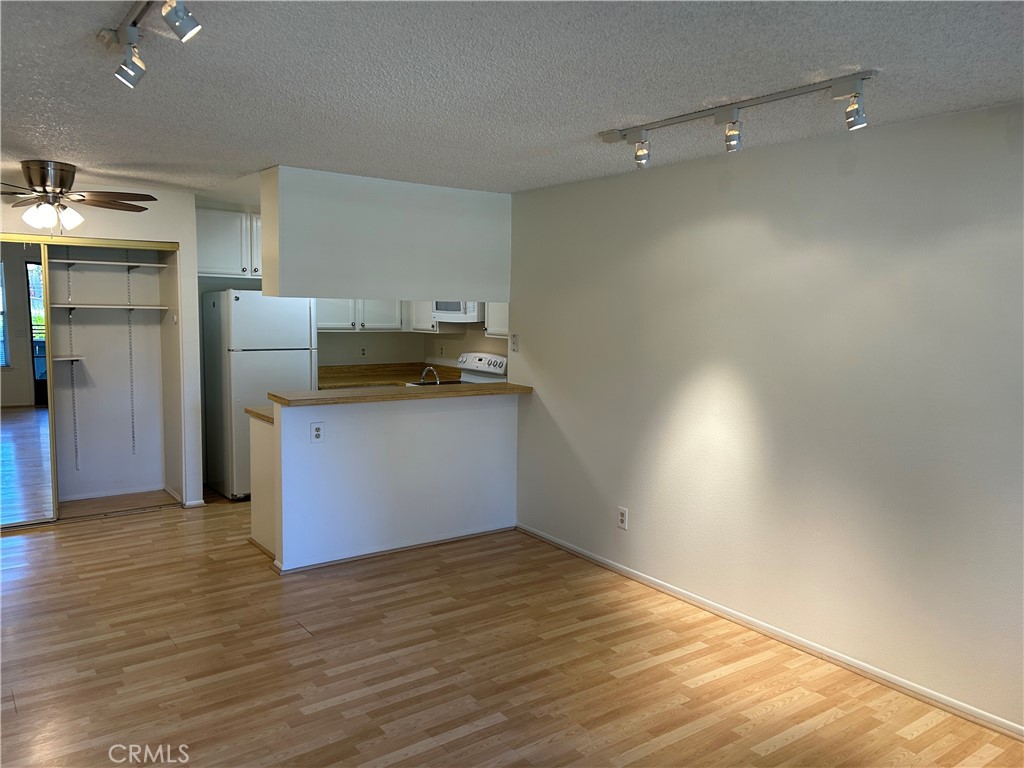 18232 Parkview Lane 103