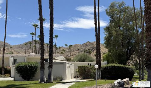 Photo of 3410 E Bogert Trail, Palm Springs, CA 92264 (MLS # 25570385PS)