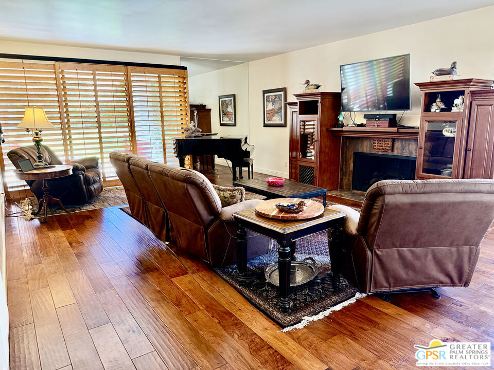 3410 E Bogert Trail
