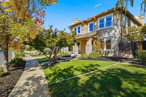 Photo of 1650 Vetta Dr Dr, Livermore, CA 94550 (MLS # 41116033) Photo of 1650 Vetta Dr Dr, Livermore, CA 94550 (MLS # 41116033)