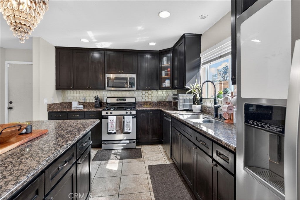 1310 W 1st