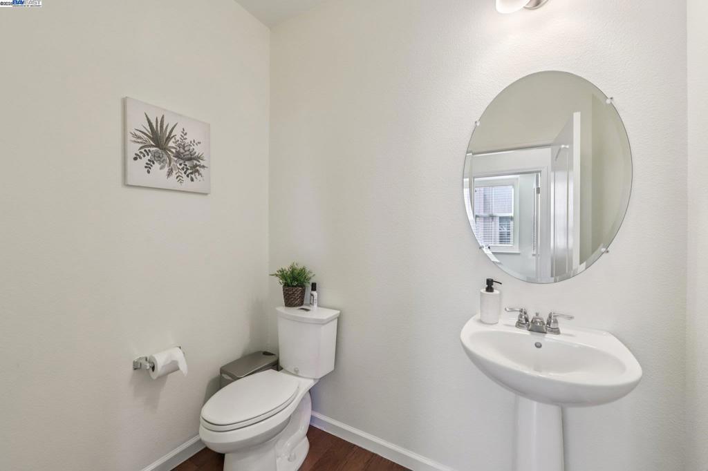 EMERALD PARK - Residential