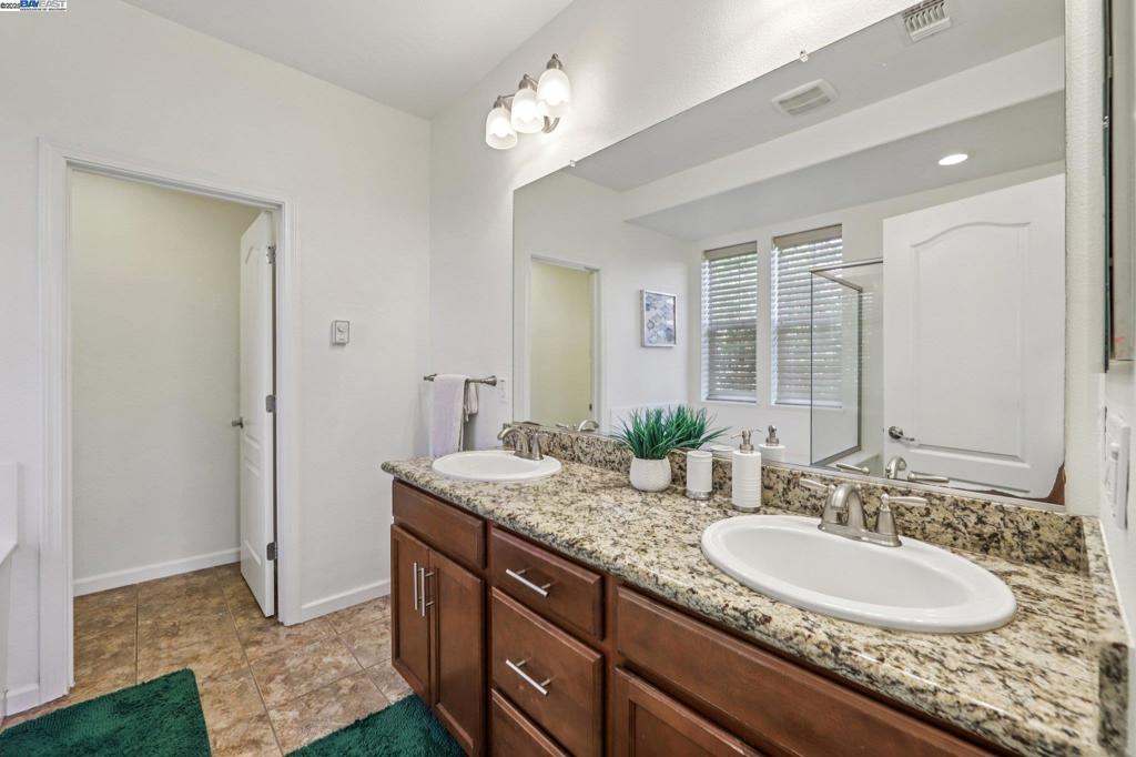 EMERALD PARK - Residential