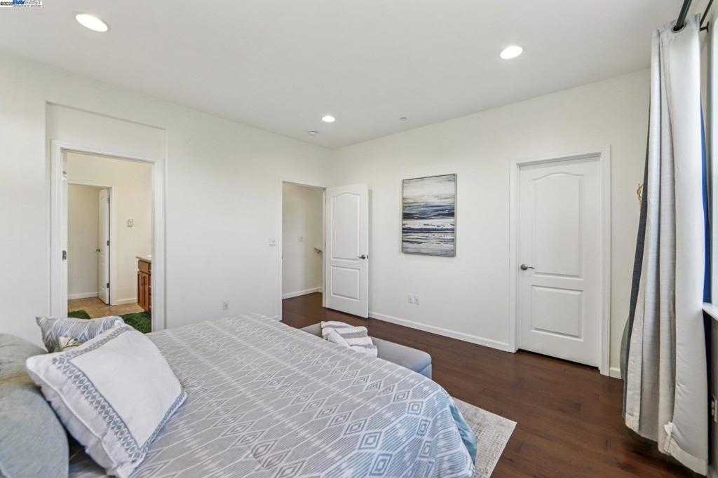 EMERALD PARK - Residential