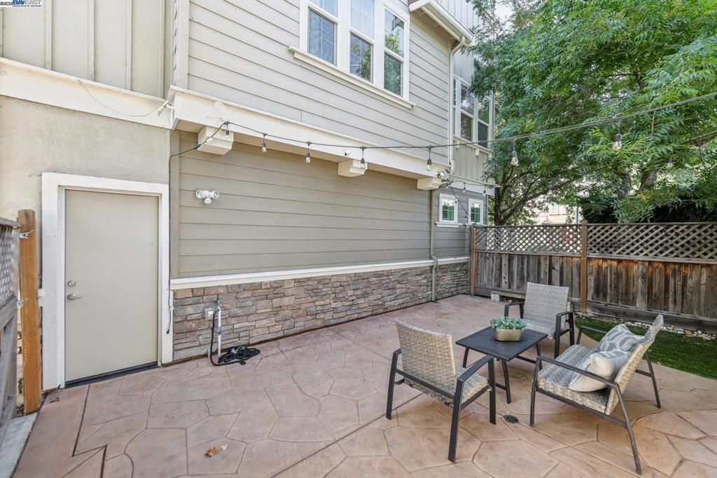 EMERALD PARK - Residential