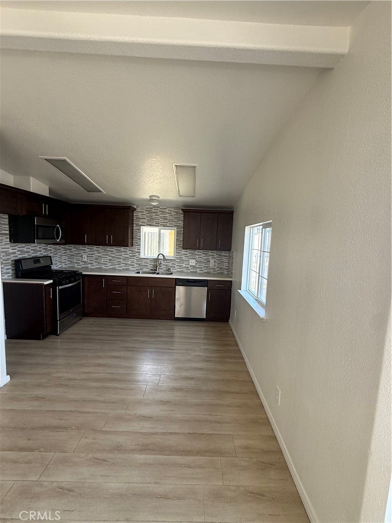 327 W Wilson Street 96