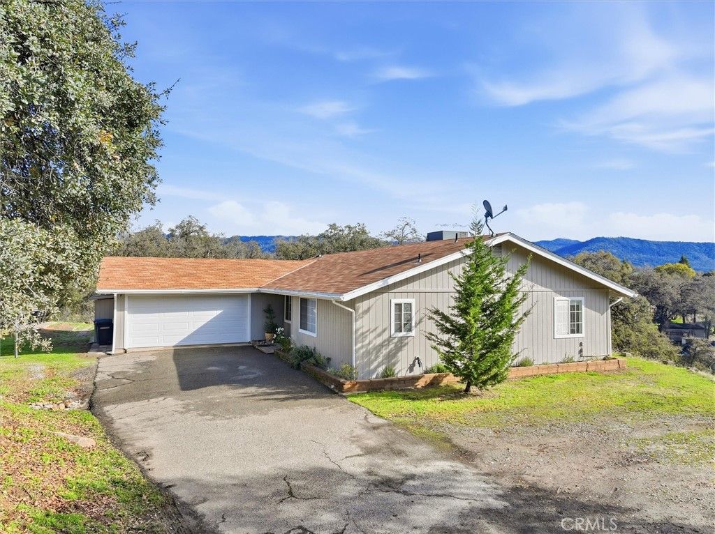 Photo of 32169 Maranatha Dr, North Fork, CA 93643 (MLS # FR25264624)