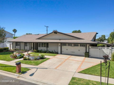 Photo of 331 Triangle Street, Thousand Oaks, CA 91360 (MLS # 225005203)
