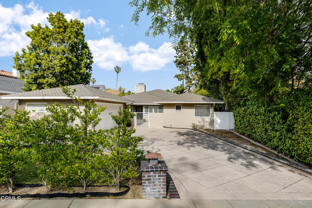 1660 S Oak Knoll Avenue