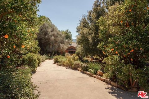 Photo of 4440 Grand Avenue, Ojai, CA 93023 (MLS # 26666703)