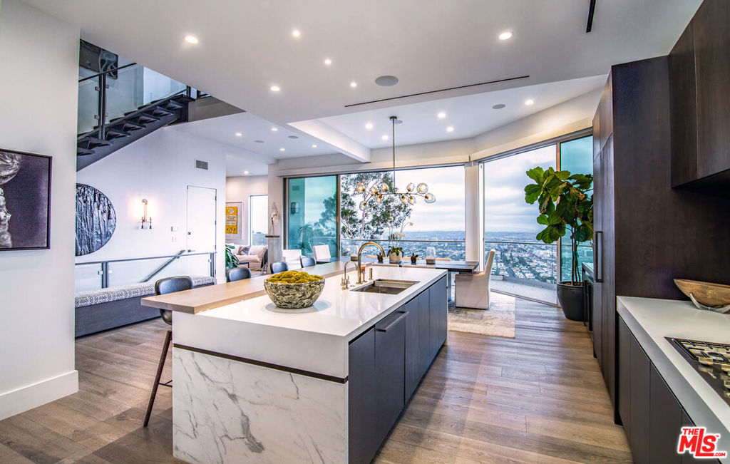 8572 Hillside Avenue