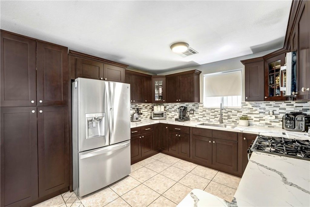 Photo of 13250 Mercer Street, Pacoima, CA 91331 (MLS # SR25228395)