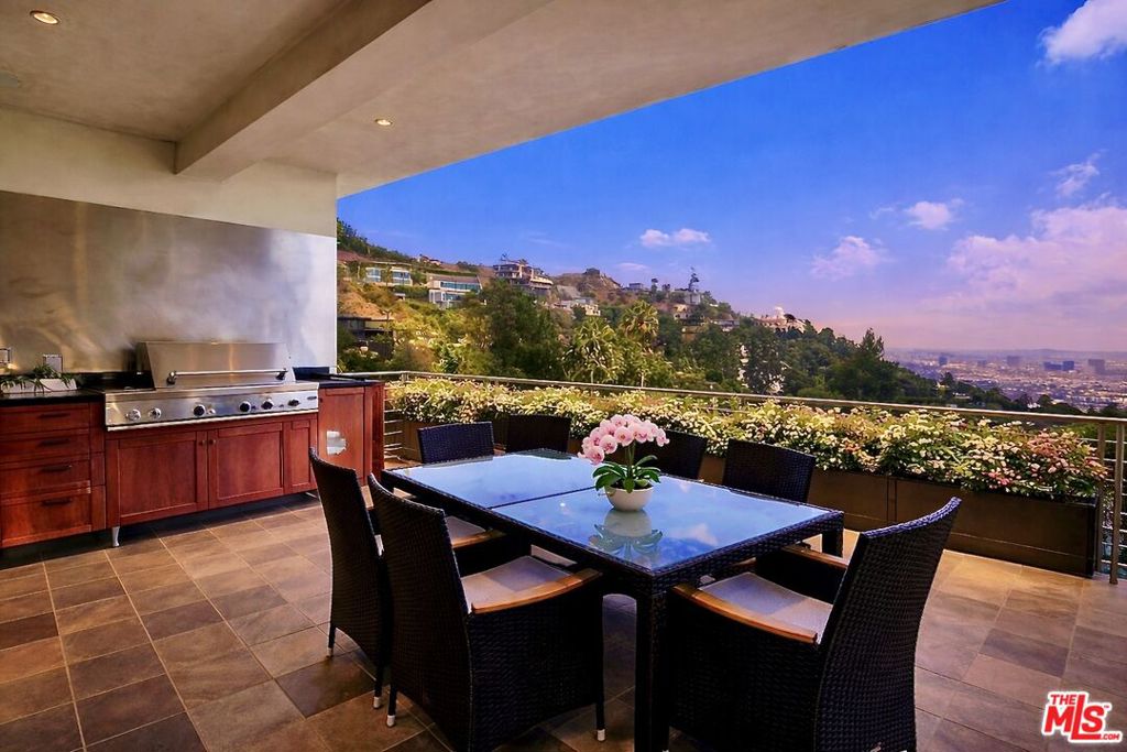 8835 Evanview Drive